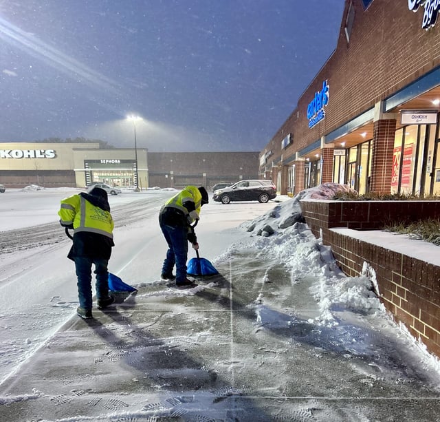 Commercial parking lot snow removal and ice management services